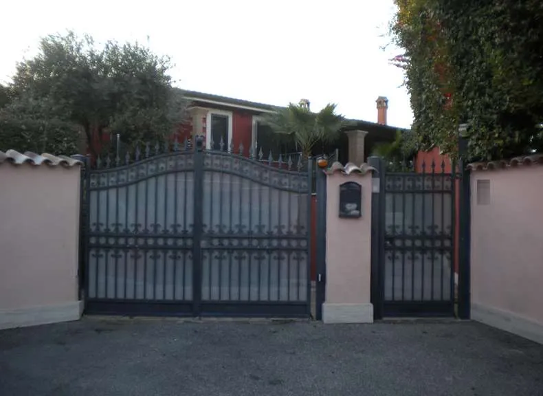 Villetta a schiera in vendita a Pomezia - foto 2