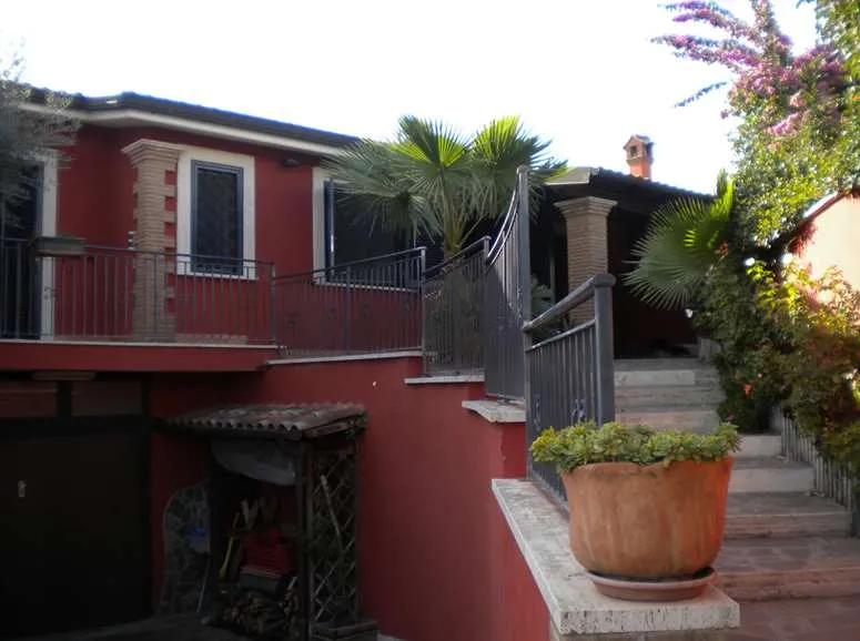 Villetta a schiera in vendita a Pomezia - foto 3
