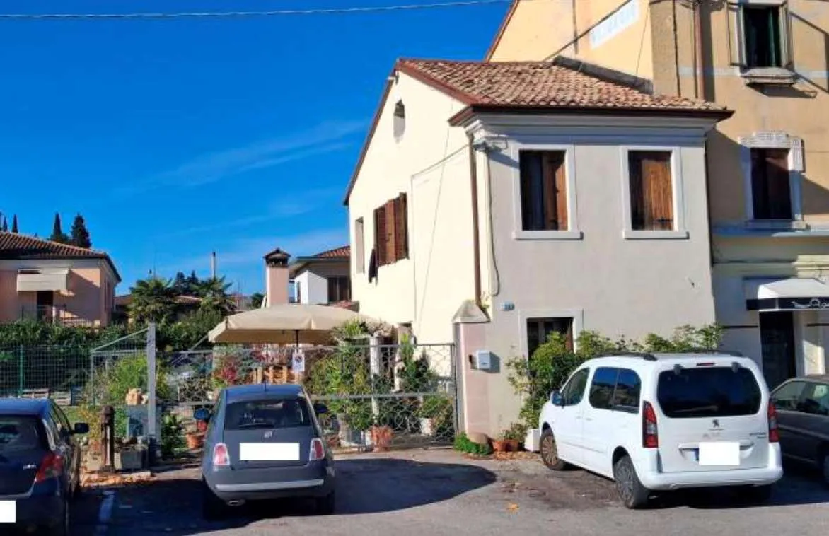 Villetta a schiera in vendita a Bassano del Grappa - foto 2
