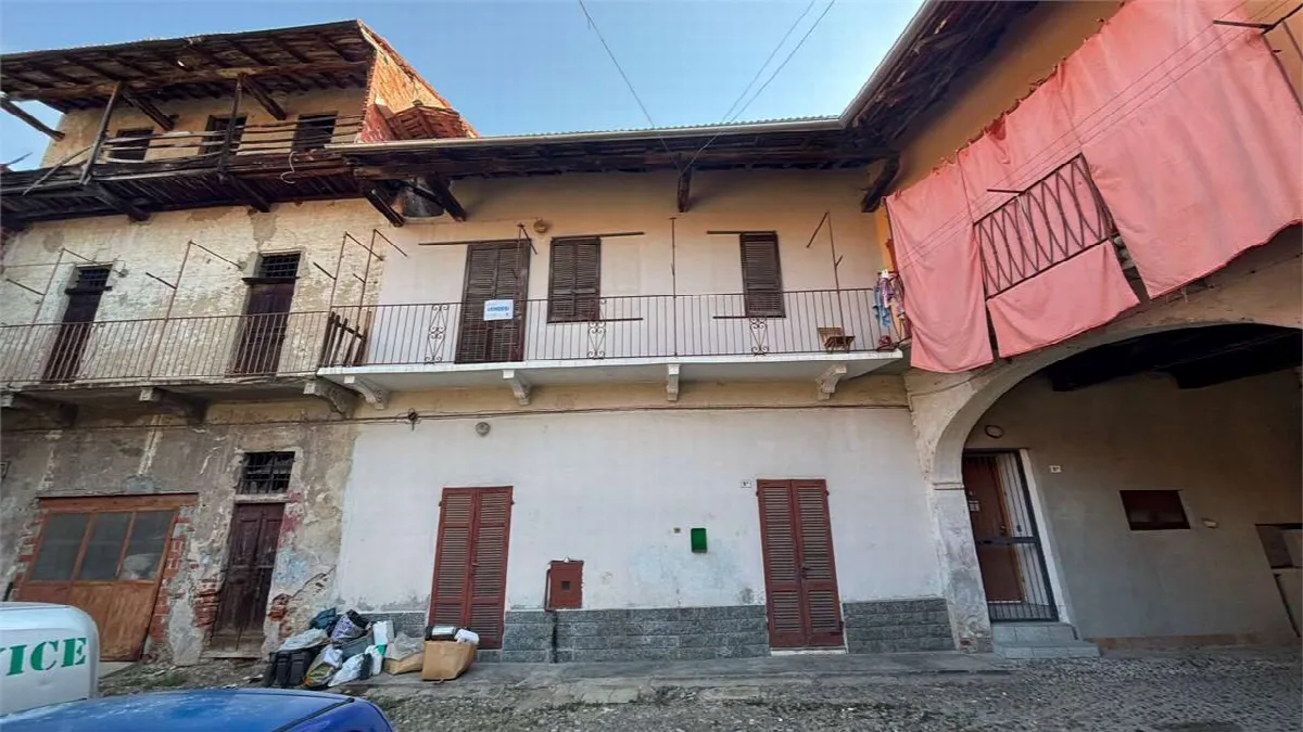 Appartamento in vendita a Fara Novarese - foto 1