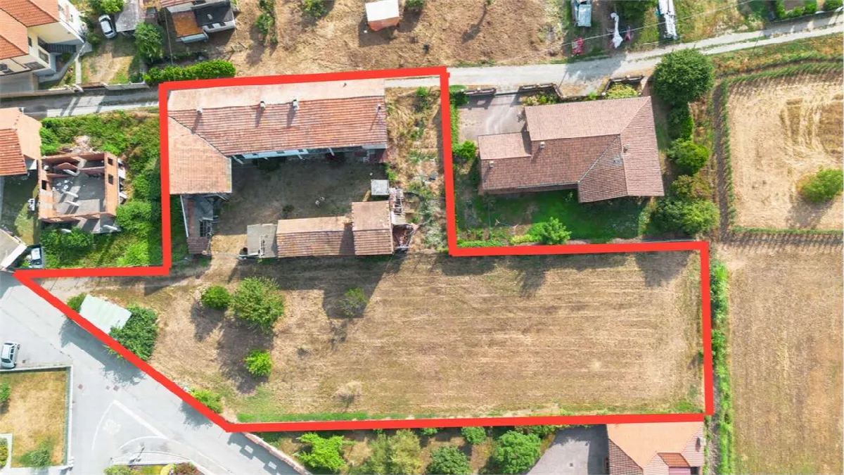Casa indipendente in vendita a Fara Novarese - foto 1