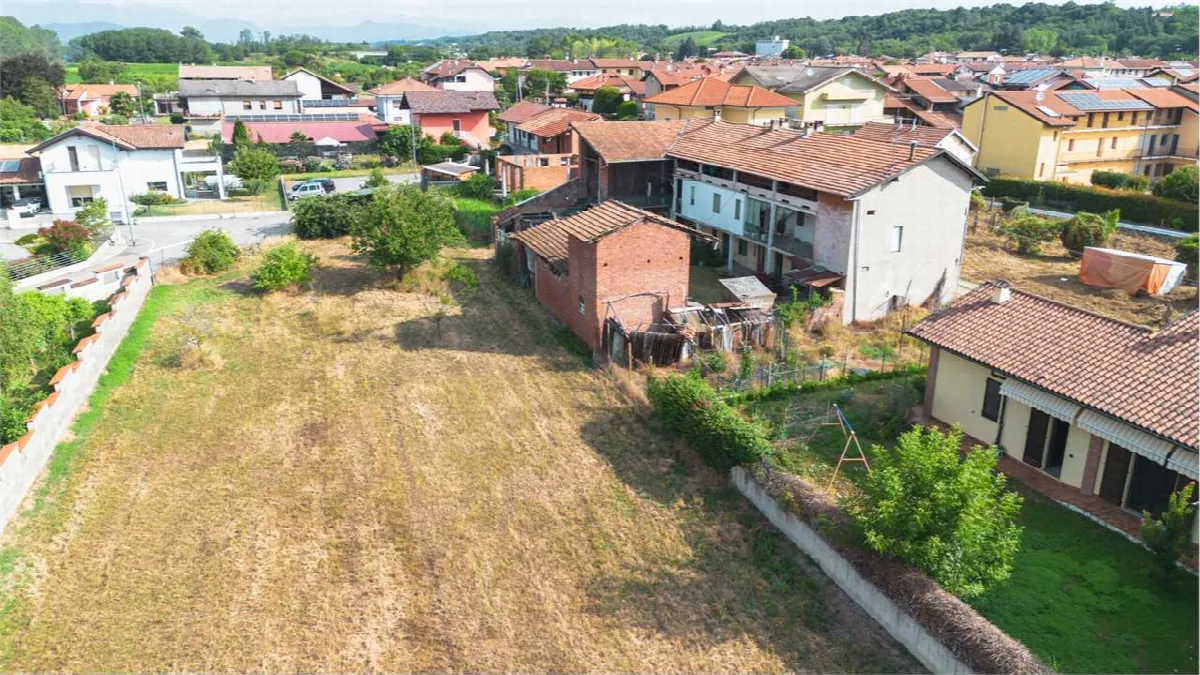Casa indipendente in vendita a Fara Novarese - foto 2