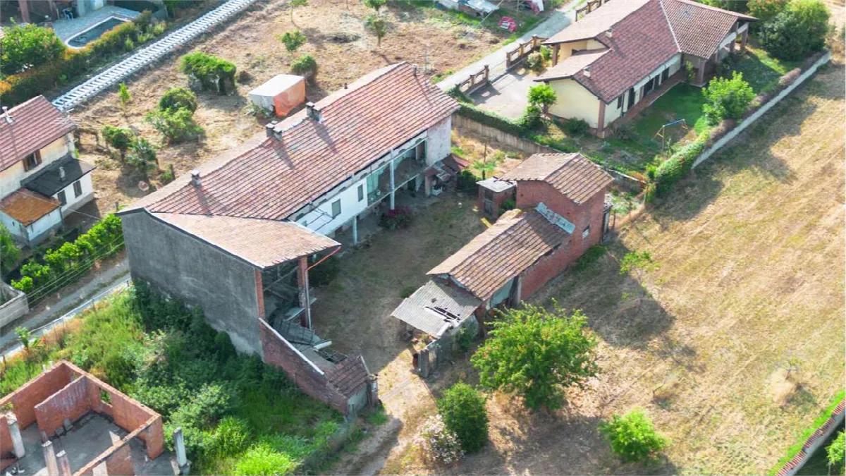 Casa indipendente in vendita a Fara Novarese - foto 3