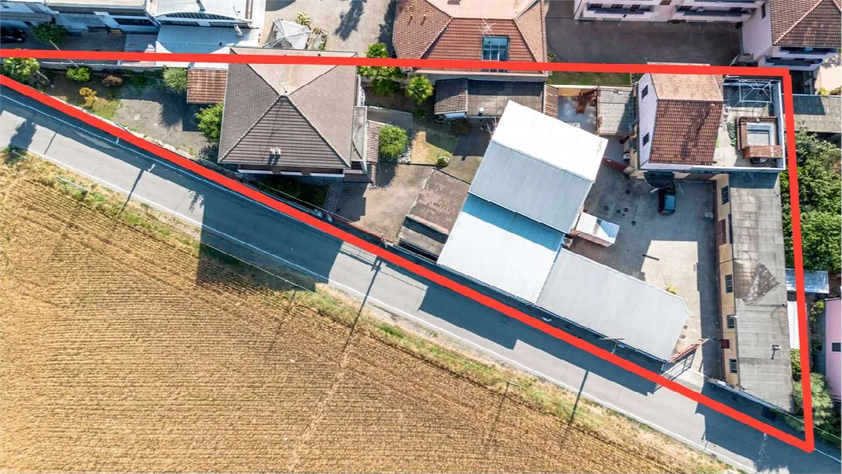 Stabile in vendita a Castano Primo - foto 1