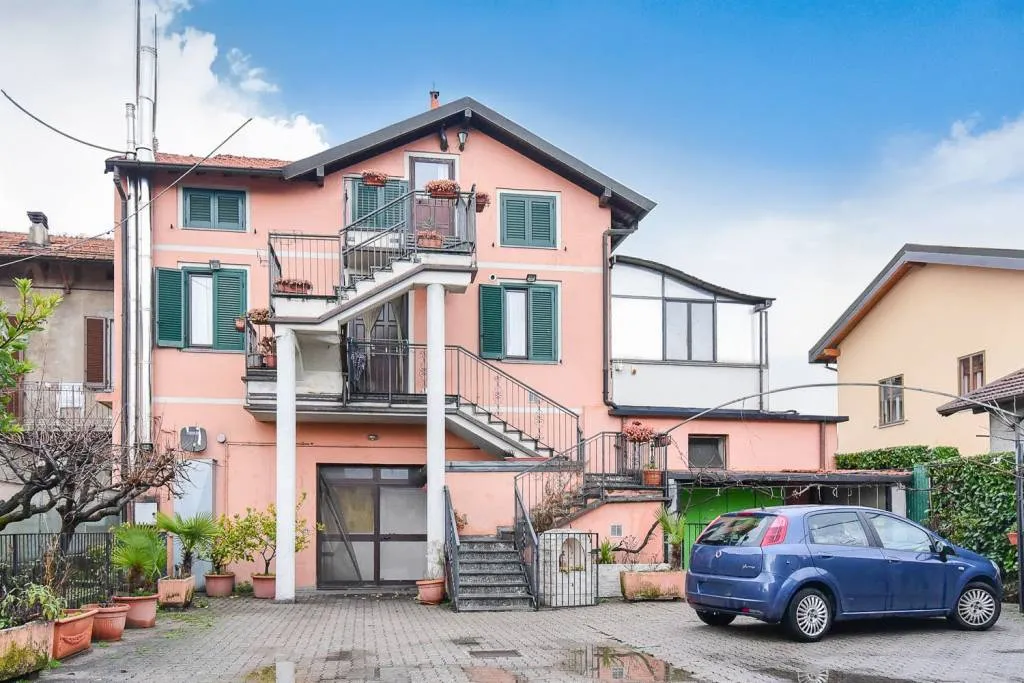 Villa in vendita a Erba - Centro - foto 1