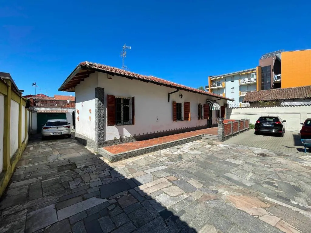 Villa in vendita a Vercelli - Semicentro - foto 1
