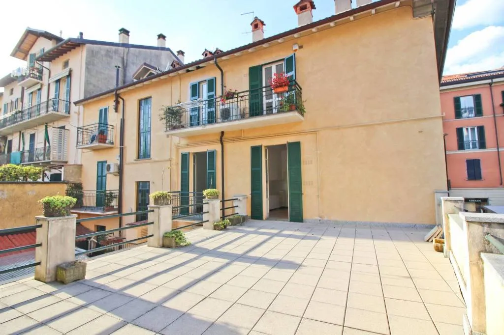 Appartamento in vendita a Lecco - Centro, Lungolago - foto 1