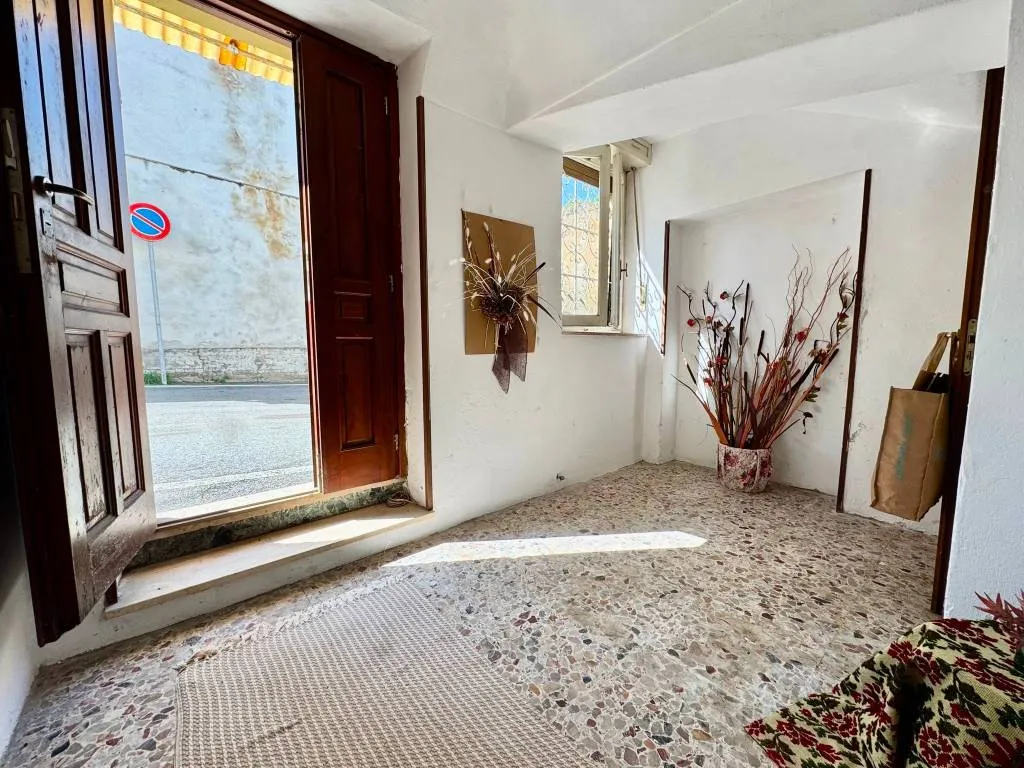 Casa indipendente in vendita a Rive - foto 1