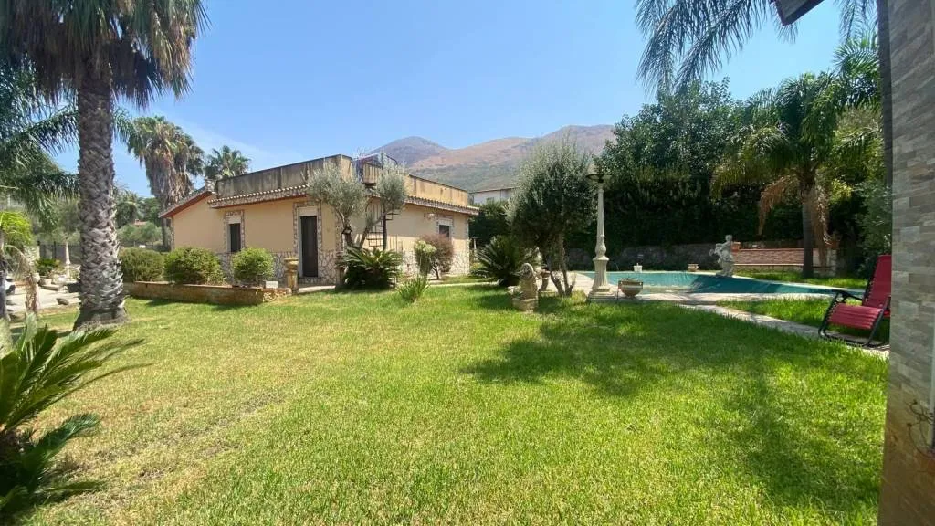 Villa in vendita a Carini - Centro - foto 3