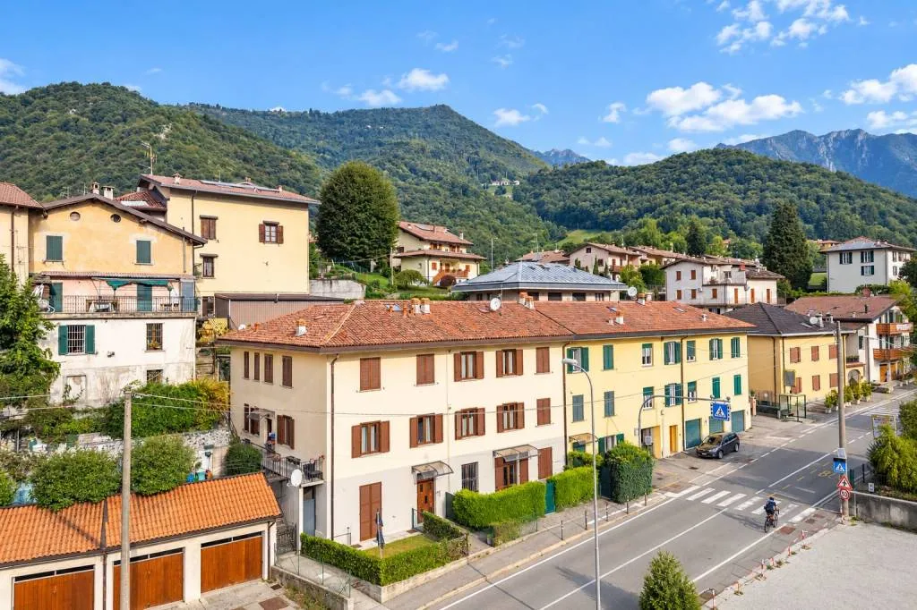 Appartamento in vendita a Ballabio - Centro - foto 2