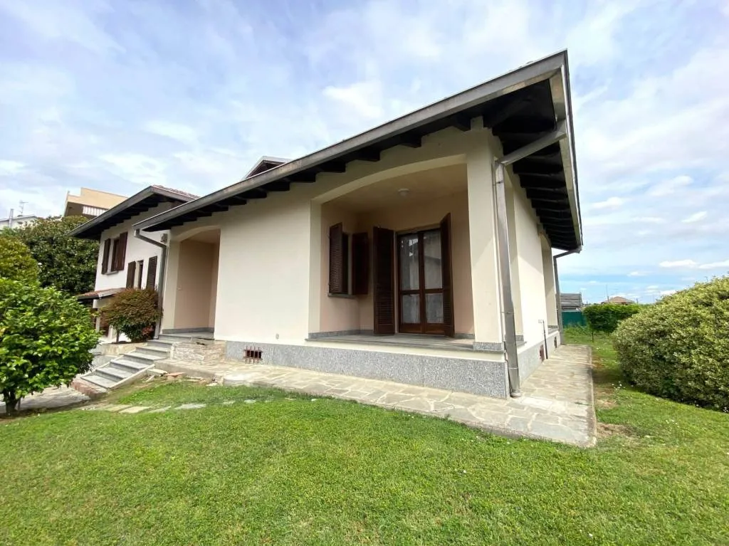 Villa in vendita a Trino - Centro - foto 3