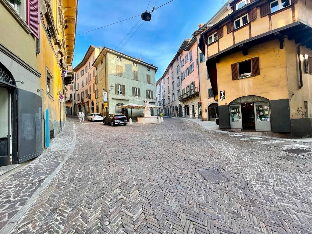 Stabile in vendita a Bergamo - Borgo Palazzo, Centro, Stazione - foto 2