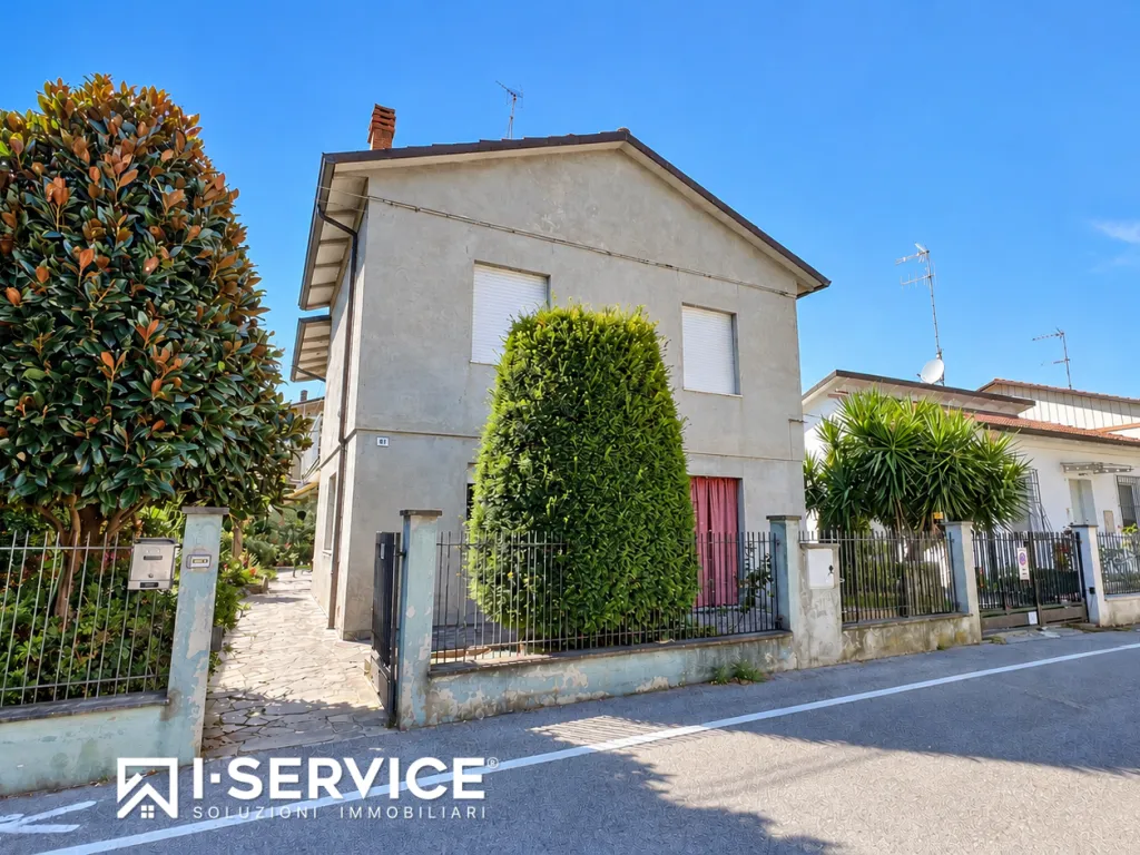 Casa indipendente in vendita a Cesena - foto 1