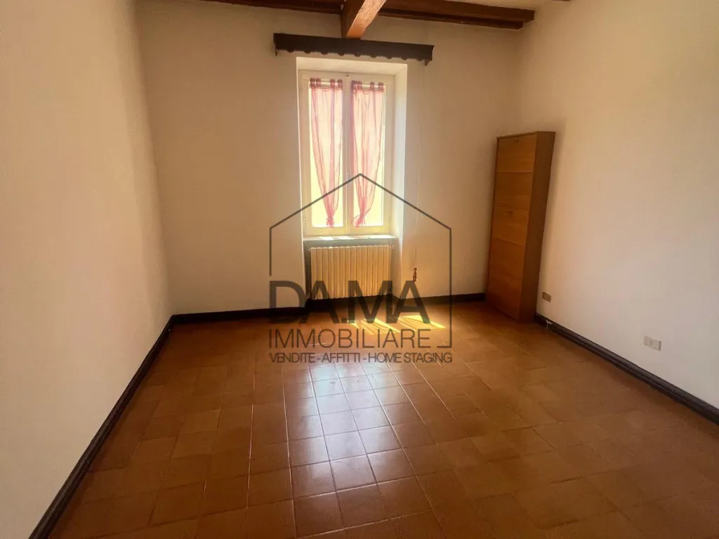 Appartamento in vendita a Varano de' Melegari - foto 2