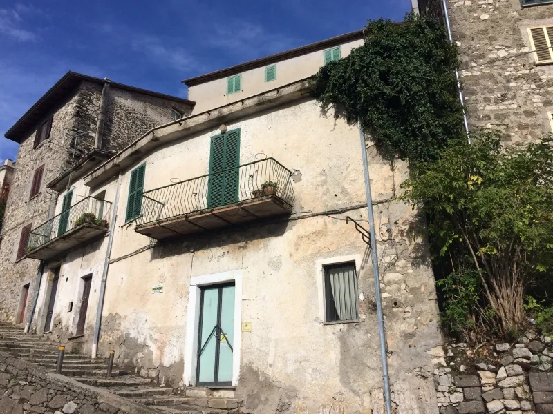 Casa indipendente in vendita a Patrica - foto 1