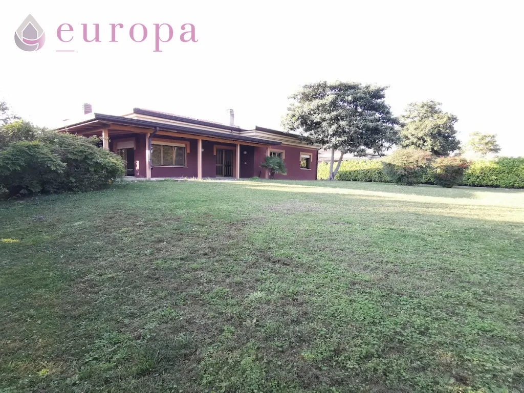 Villa in vendita a Roveredo in Piano - foto 1