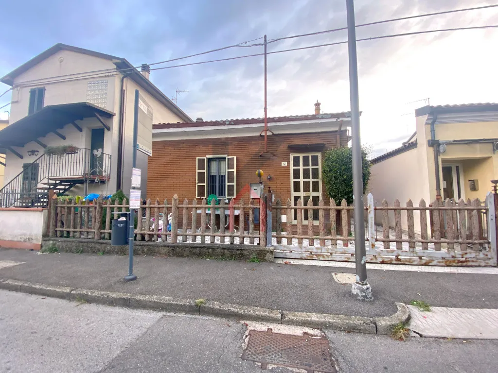 Casa indipendente in vendita a Forlì - foto 1