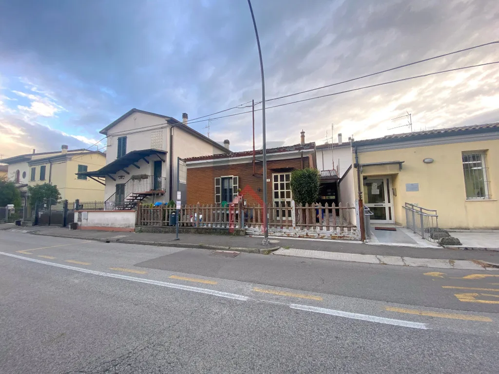 Casa indipendente in vendita a Forlì - foto 2