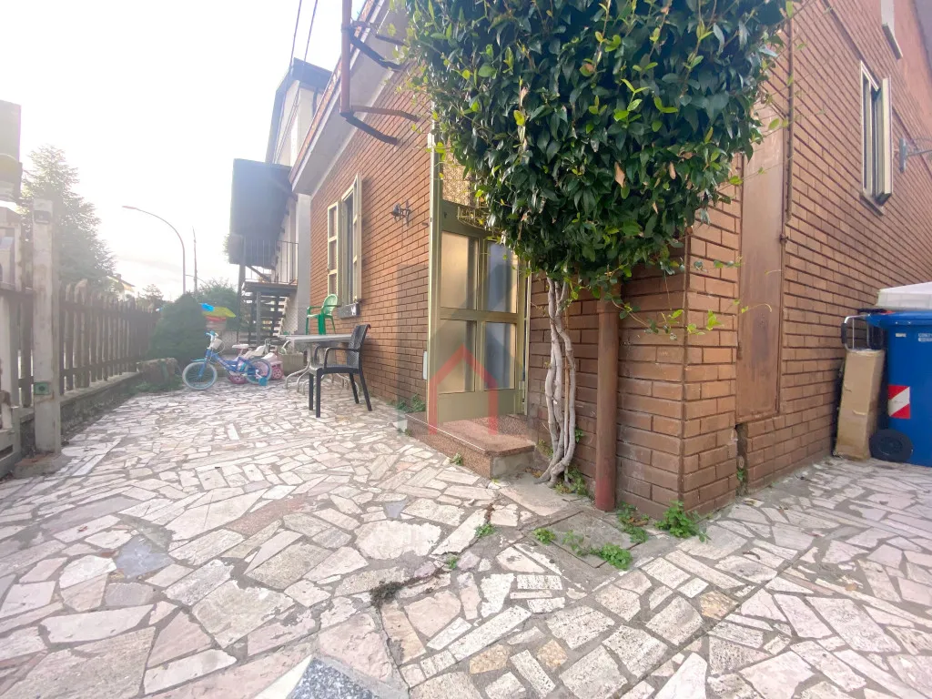 Casa indipendente in vendita a Forlì - foto 3
