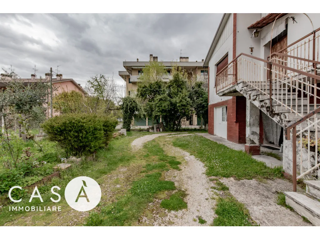 Casa indipendente in vendita a Forlì - foto 3