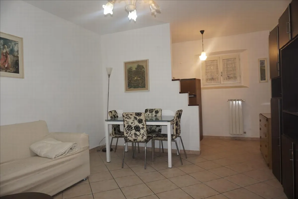Casa indipendente in vendita a Sinalunga - foto 1