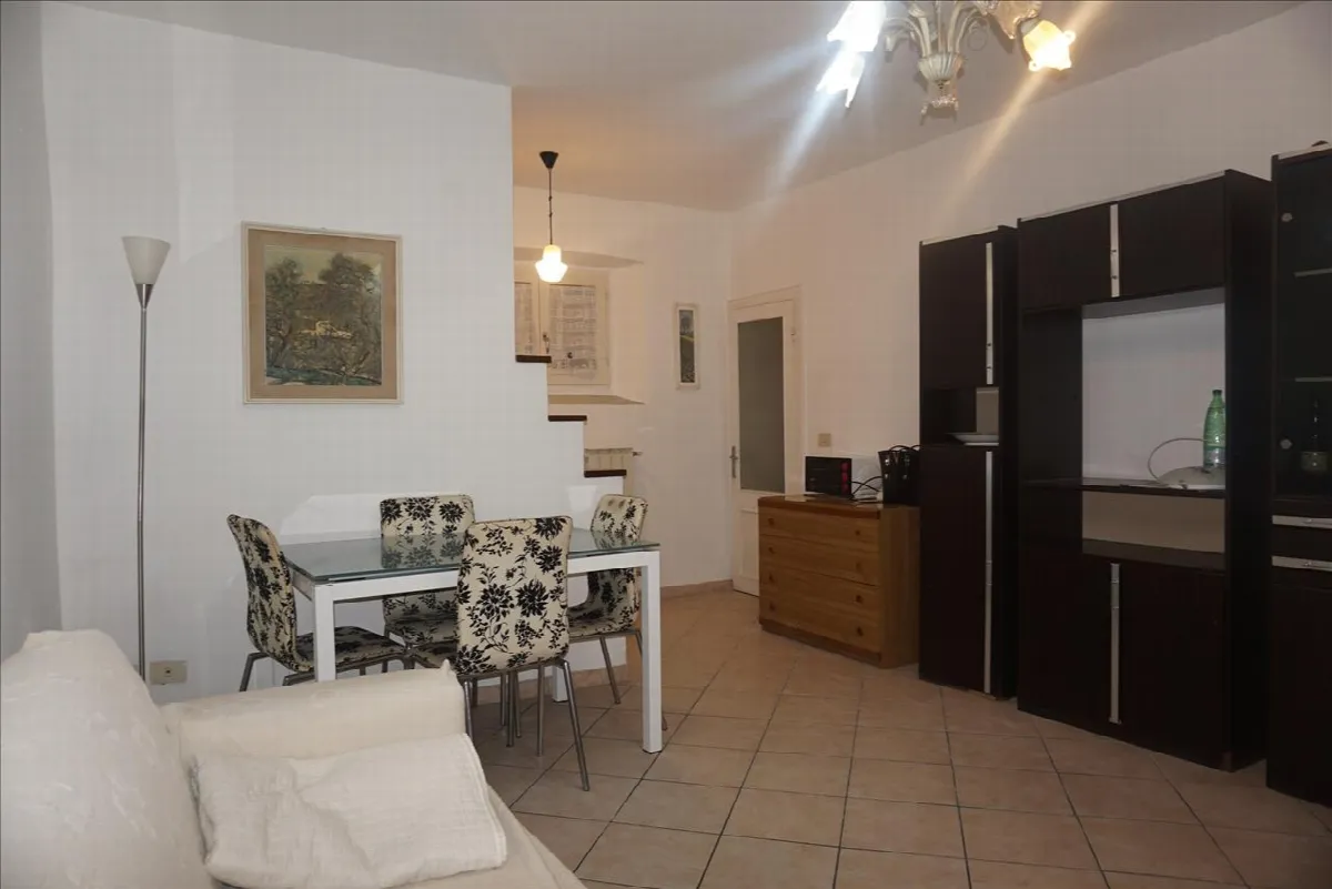 Casa indipendente in vendita a Sinalunga - foto 2