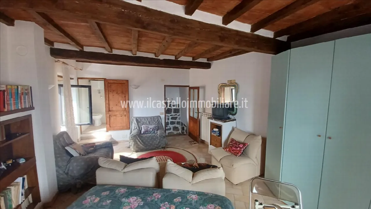 Casa indipendente in vendita a Radicofani - foto 1