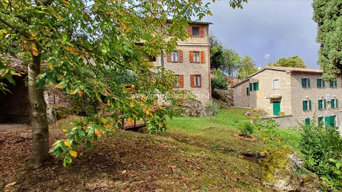 Rustico in vendita a Sarteano - foto 1