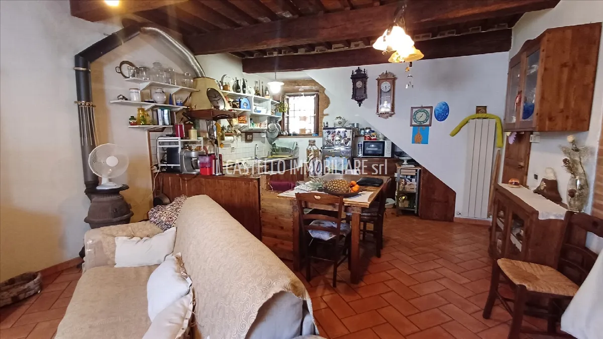 Casa indipendente in vendita a Sarteano - Centro storico - foto 1