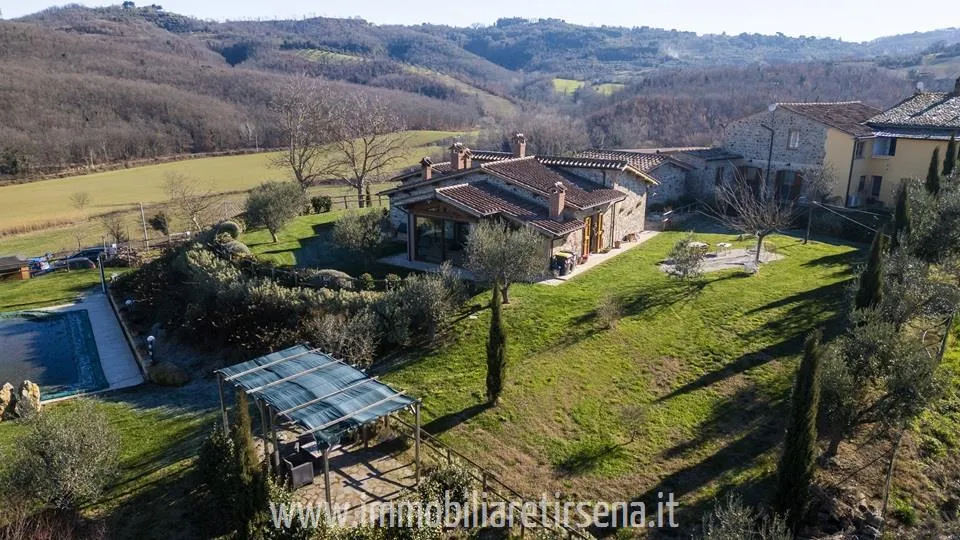 Rustico in vendita a Fabro - foto 1