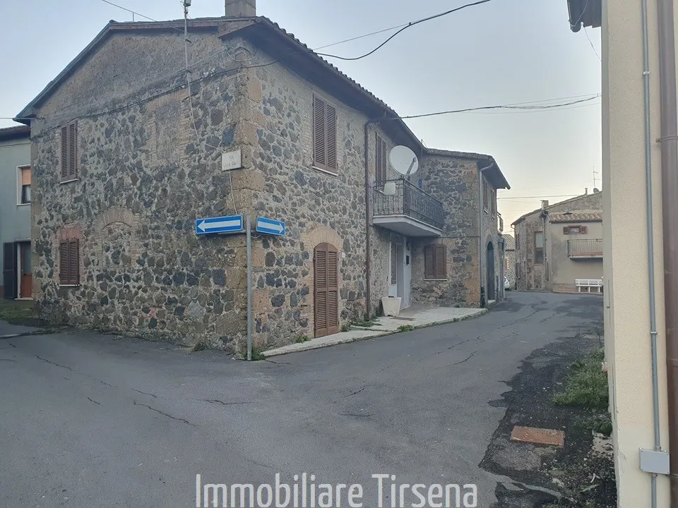 Casa indipendente in vendita a Castel Giorgio - foto 1