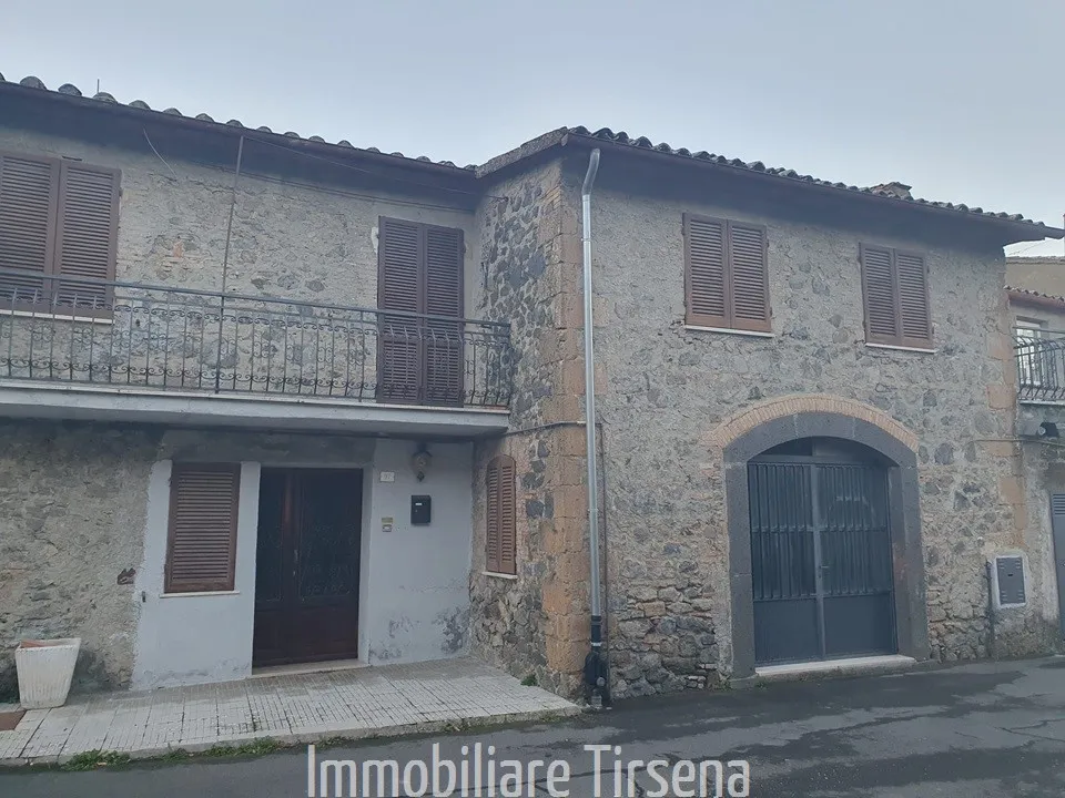 Casa indipendente in vendita a Castel Giorgio - foto 2