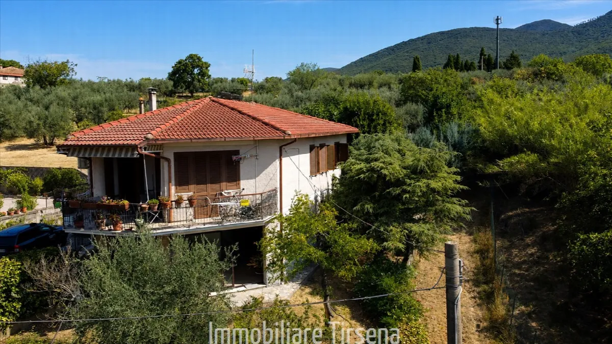 Villa in vendita a Montecchio - foto 1