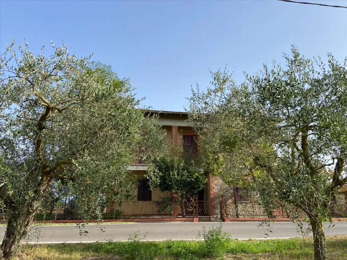 Casa indipendente in vendita a Castiglione del Lago - Gioiella - foto 1