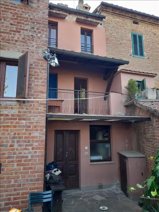 Casa indipendente in vendita a Castiglione del Lago - foto 2