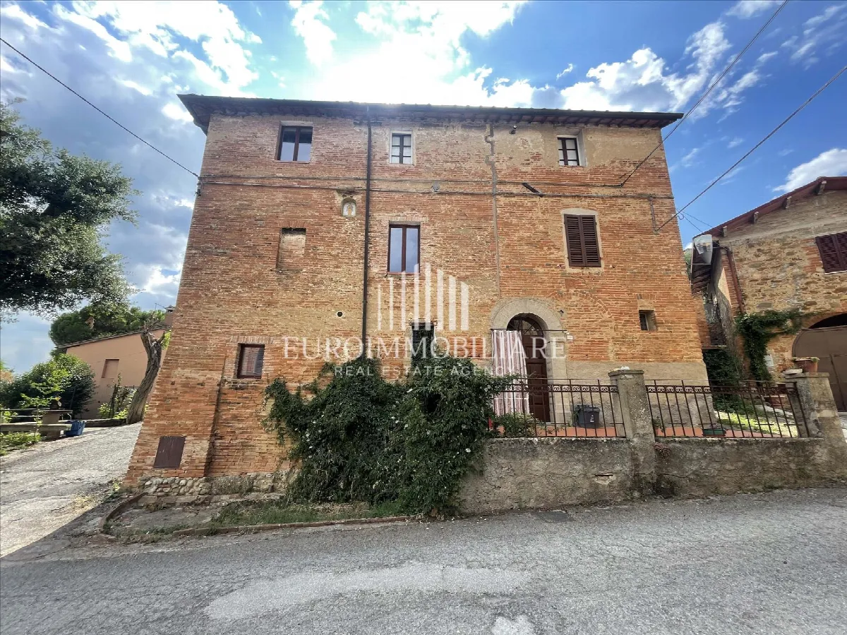 Casa indipendente in vendita a Castiglione del Lago - foto 1