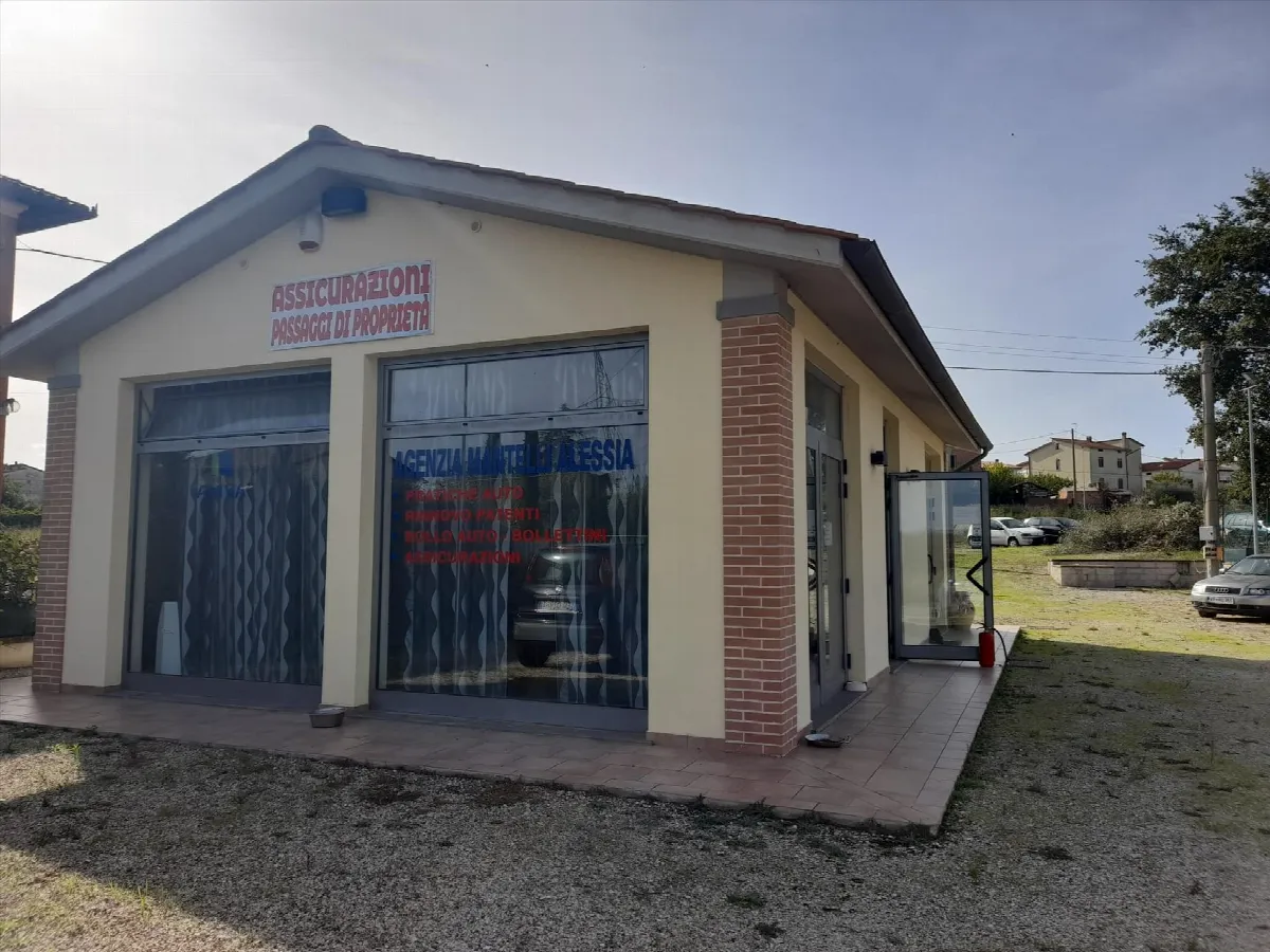 Casa indipendente in vendita a Castiglione del Lago - foto 1