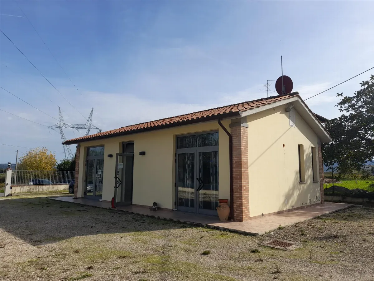 Casa indipendente in vendita a Castiglione del Lago - foto 3