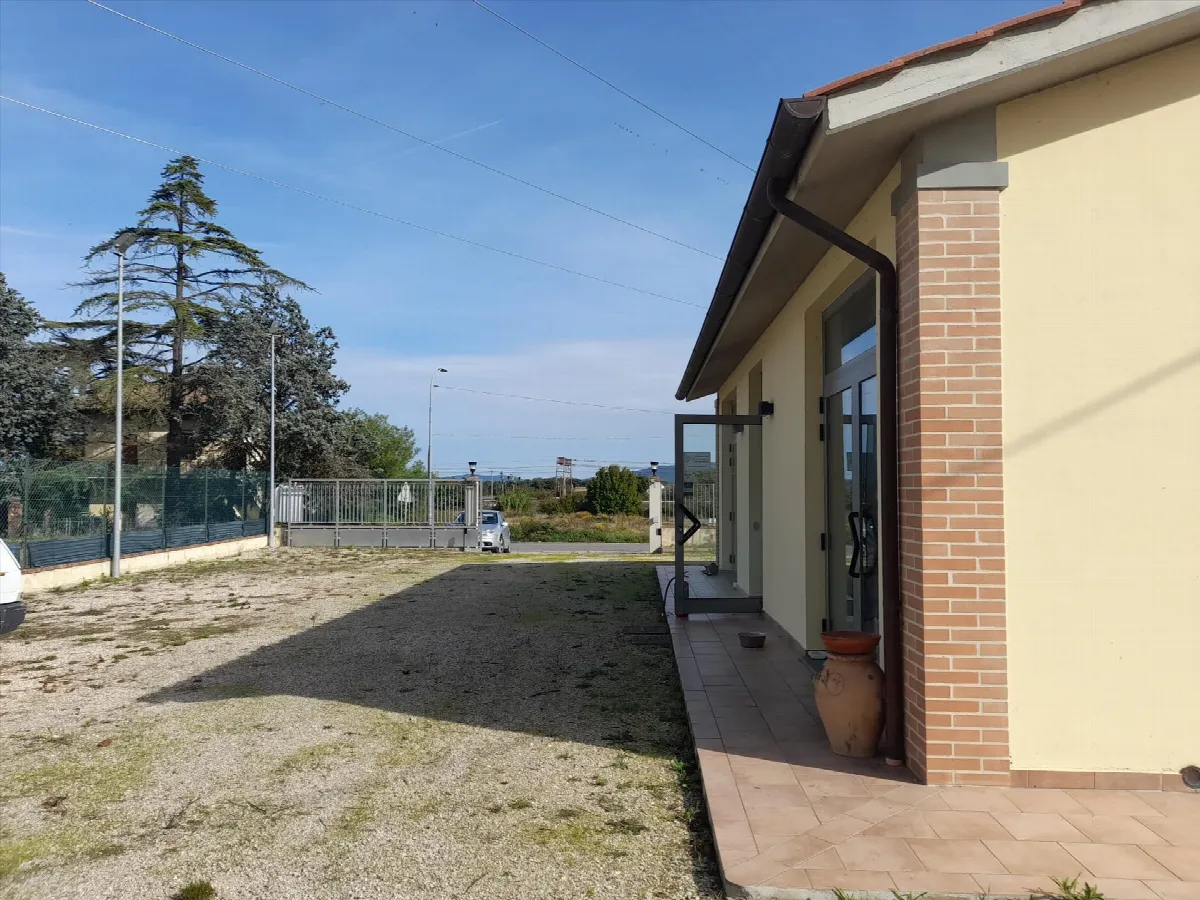 Casa indipendente in vendita a Castiglione del Lago - foto 6