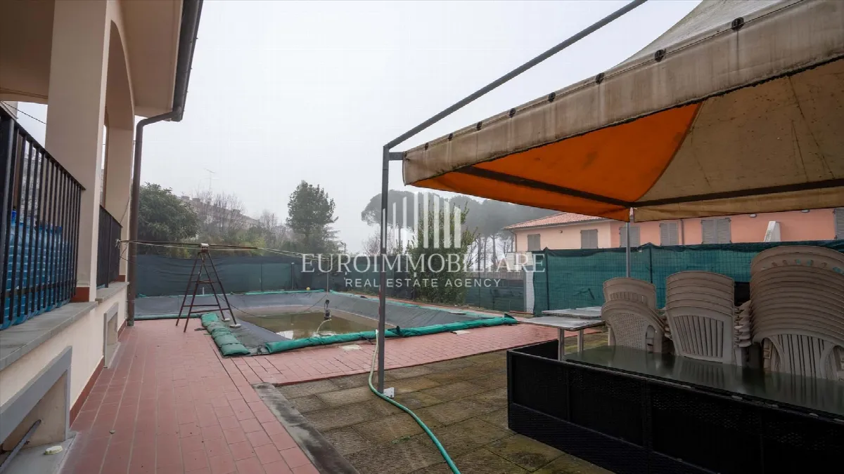 Villa in vendita a Arezzo - Chiani - foto 4