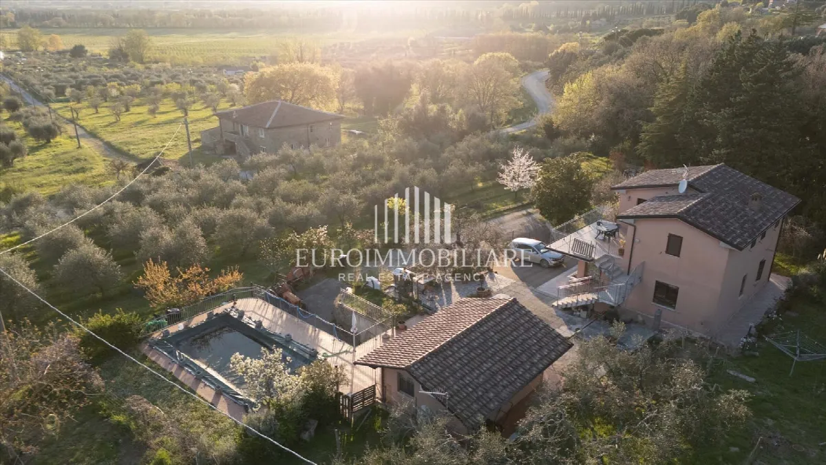 Villa in vendita a Passignano sul Trasimeno - foto 2