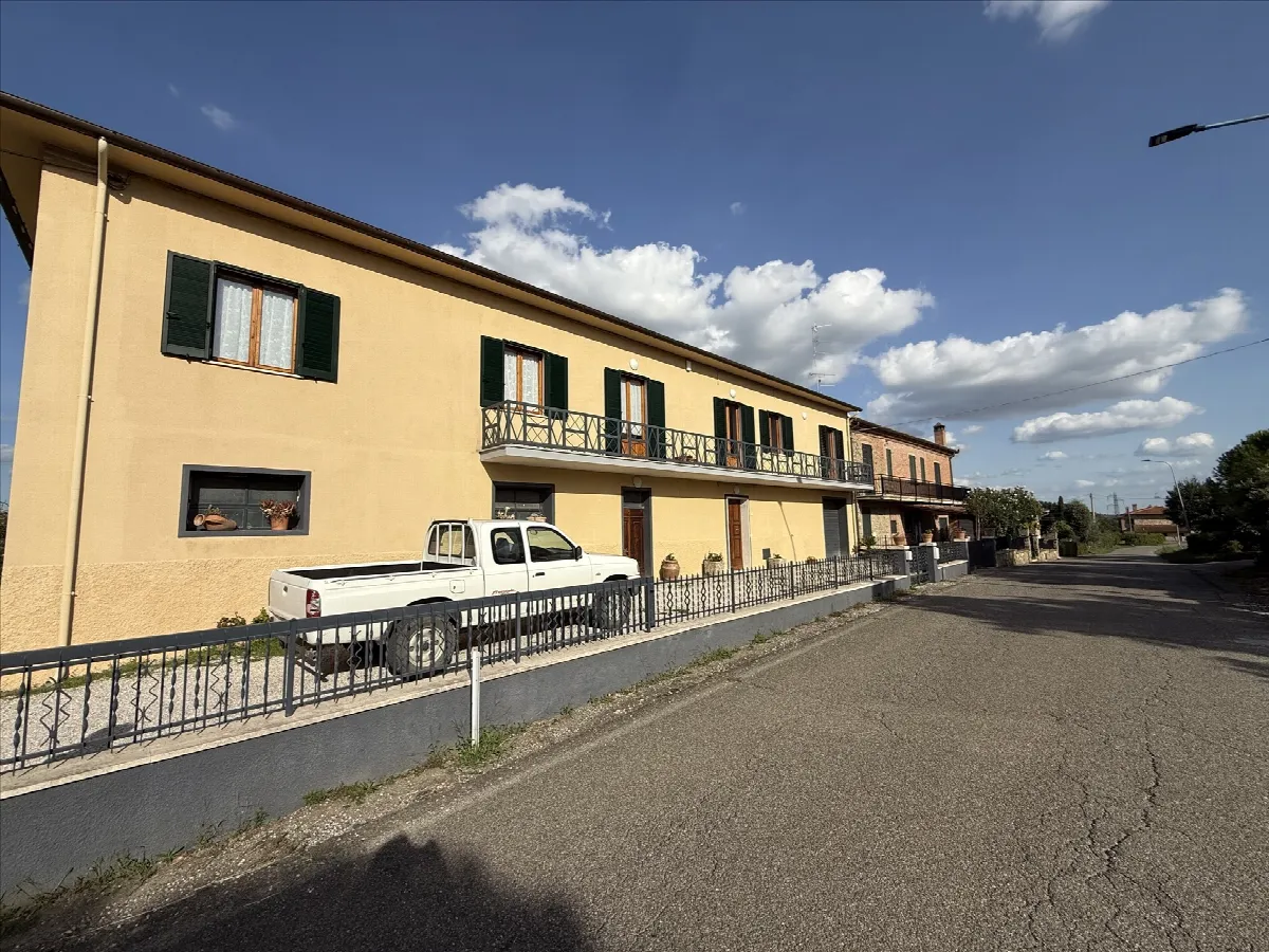 Casa indipendente in vendita a Lucignano - foto 2