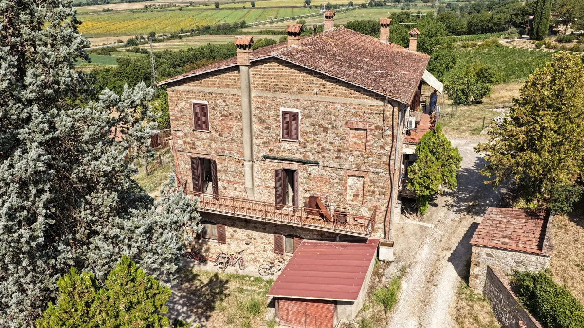 Casa indipendente in vendita a Fabro - foto 3