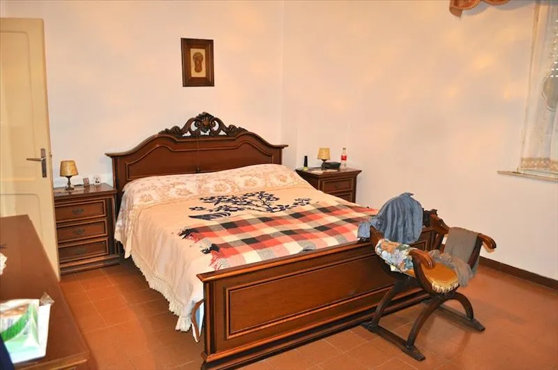 Casa indipendente in vendita a Castiglione del Lago - foto 4
