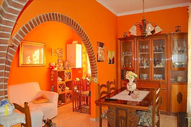 Casa indipendente in vendita a Castiglione del Lago - foto 2