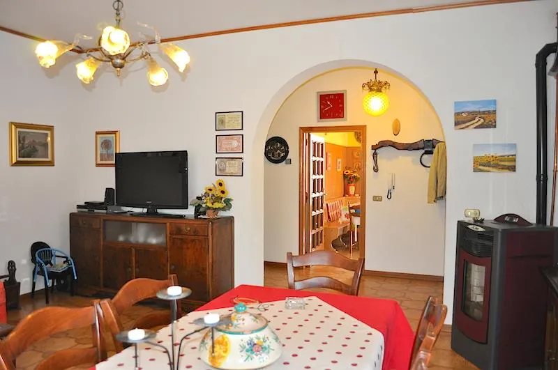 Casa indipendente in vendita a Castiglione del Lago - foto 2