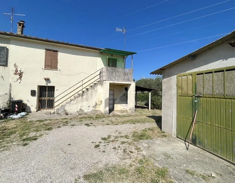 Casa indipendente in vendita a Castiglione del Lago - foto 2