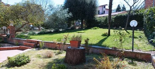 Casa indipendente in vendita a Castiglione del Lago - foto 2