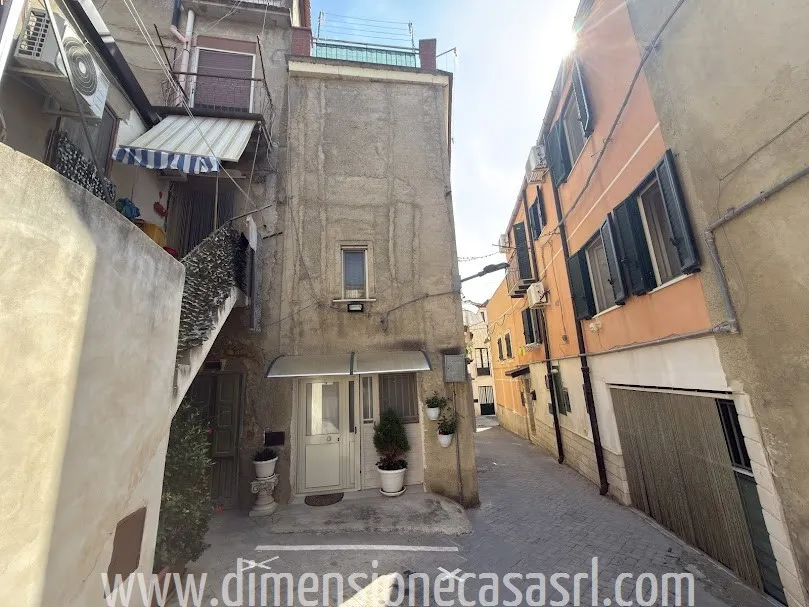 Casa indipendente in vendita a San Cataldo - foto 2