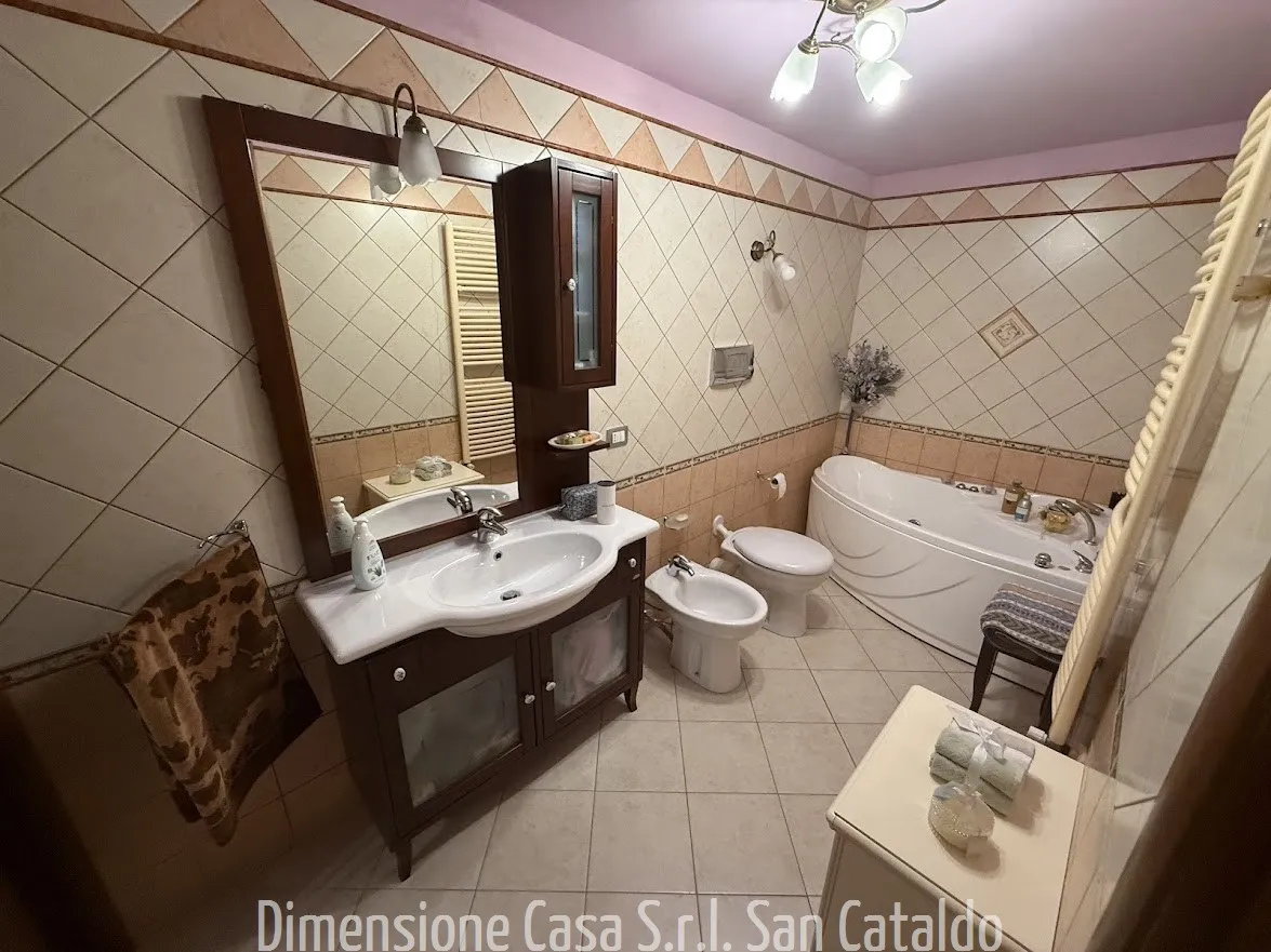 Casa indipendente in vendita a San Cataldo - foto 9